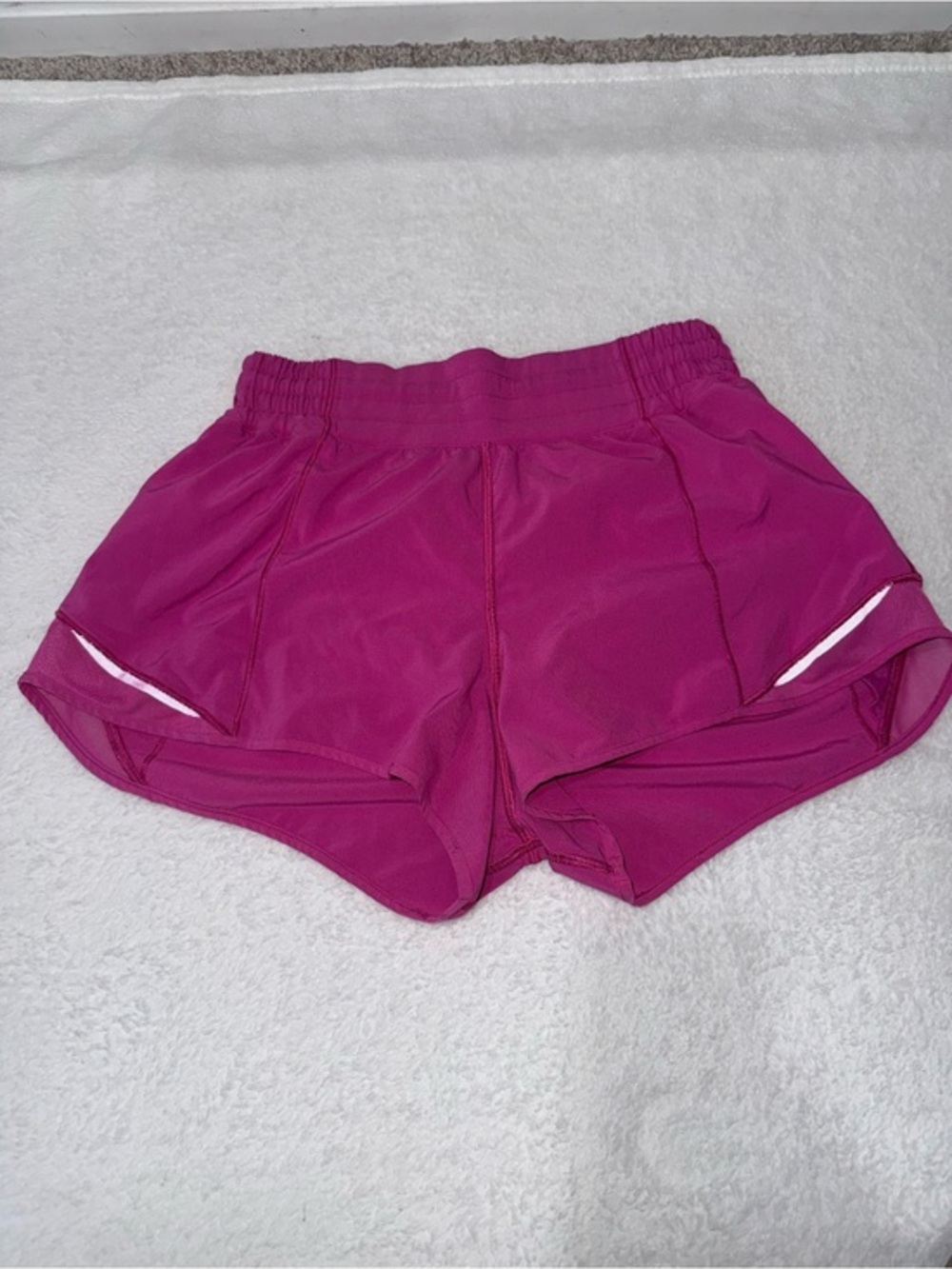 Lululemon Hotty Hot Shorts size 4
